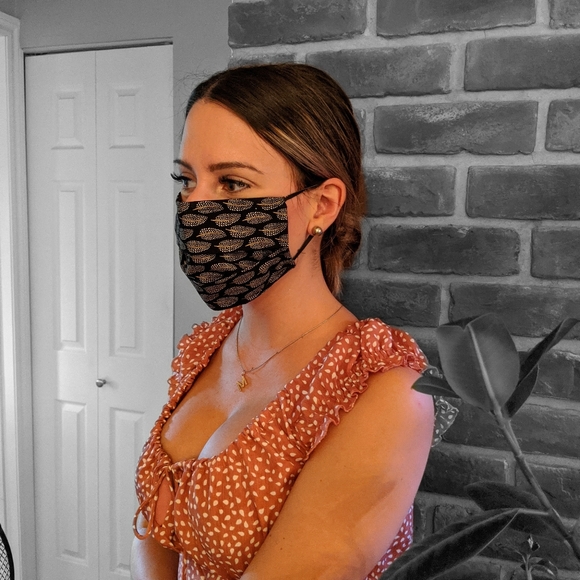 2/22$ Mix them up! Face mask - Picture 2 of 8